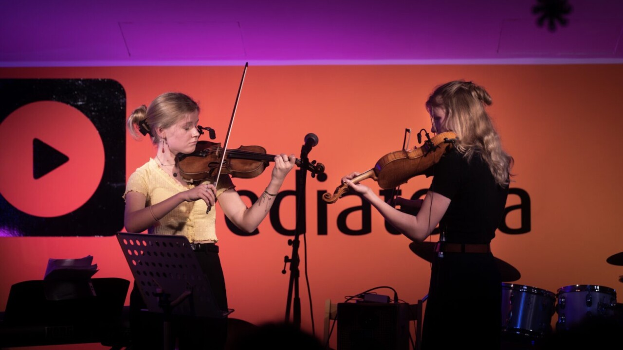 Mladi zmaji Šiška x Kavč festival  predstavljajo: Ladja & Barka