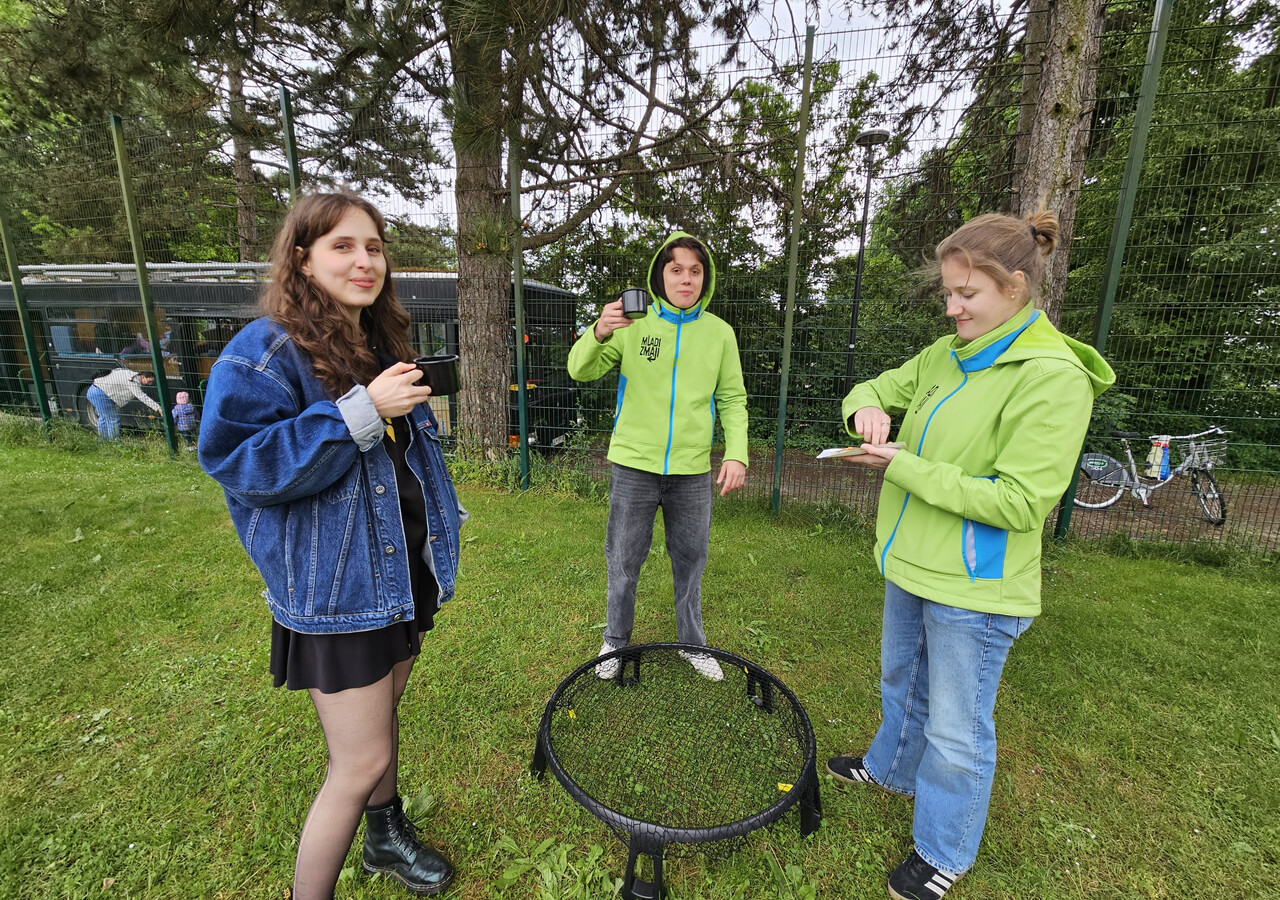 Polje gre na bolje_naslovna