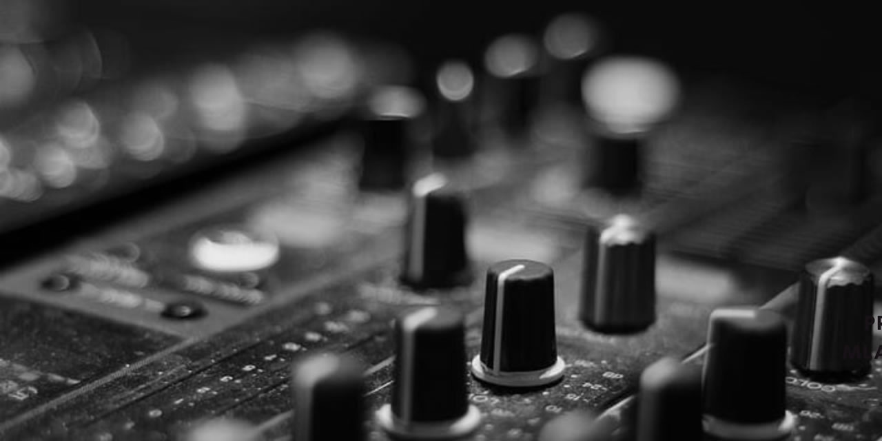 Avdio akademija: komad A–Ž