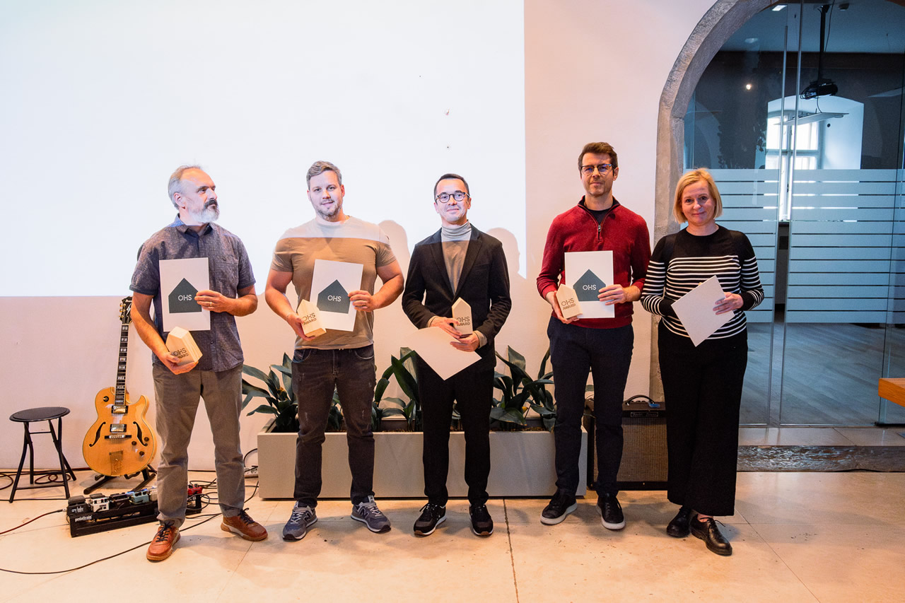 Od leve proti desni: Iztok Miklavžin (Lesnina MG oprema d.d.), Miha Češarek (Makro 5 Gradnje d.o.o.), Jernej Šipoš (Scapelab), Marko Taljan (Mladi zmaji), Urša Podlipnik (Mestna občina Ljubljana).